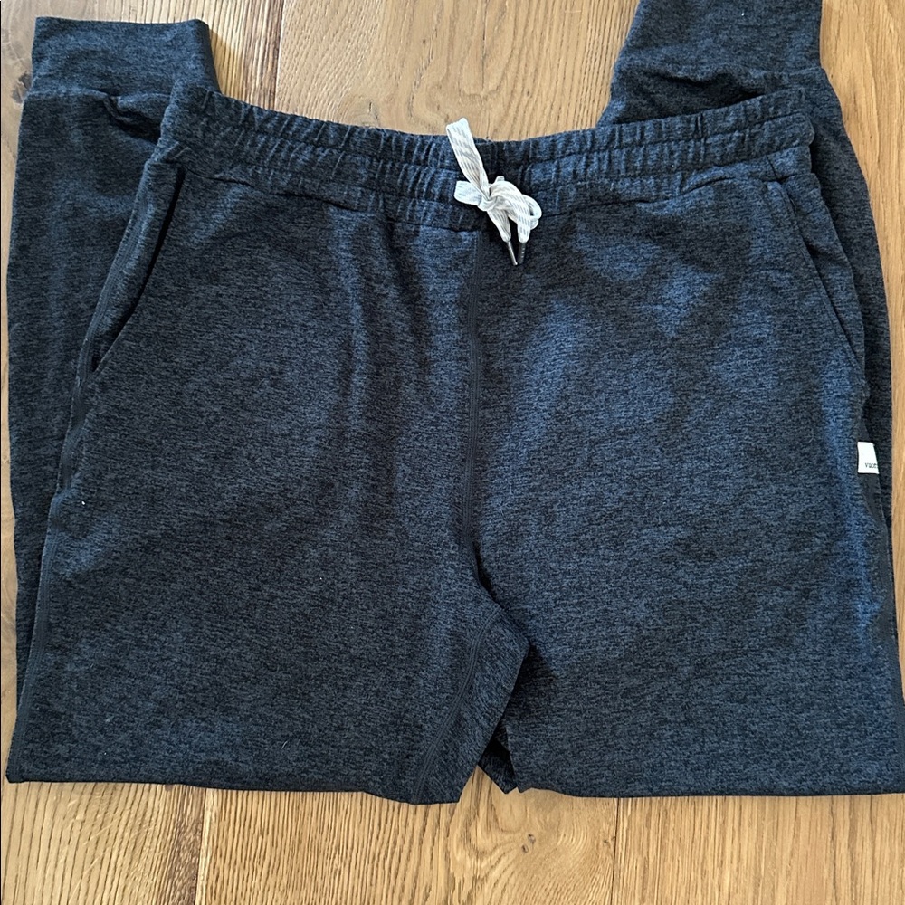 Vuori Performance Jogger Medium - Picture 2 of 6